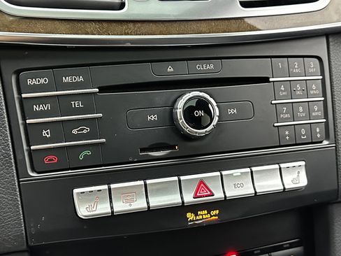 Used 2016 Mercedes-Benz E 350 Sedan w/ Premium Package image 19