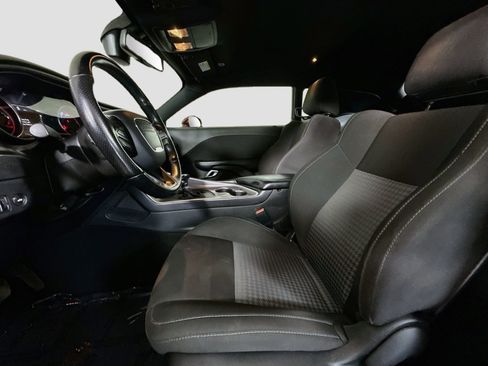 Used 2022 Dodge Challenger GT RWD image 22