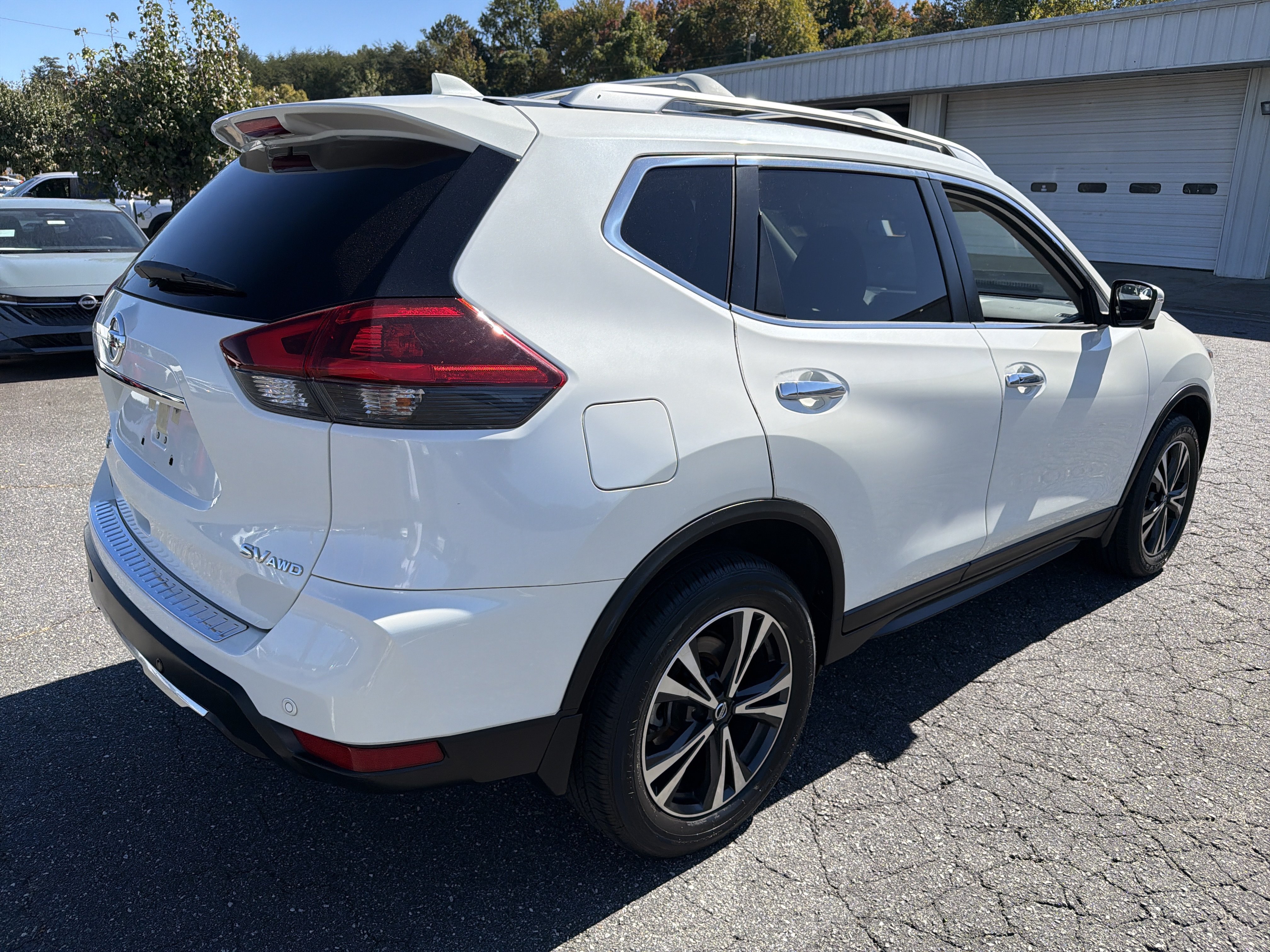 Used 2019 Nissan Rogue SV w/ Premium Package AWD/4WD image 5