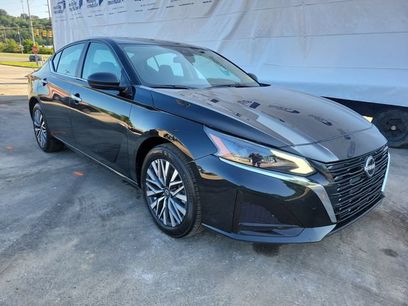 Used 2025 Nissan Altima 2.5 SV