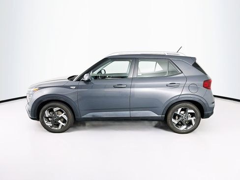 Used 2023 Hyundai Venue SEL image 4