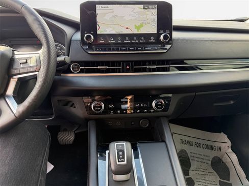 Used 2024 Mitsubishi Outlander SE image 22