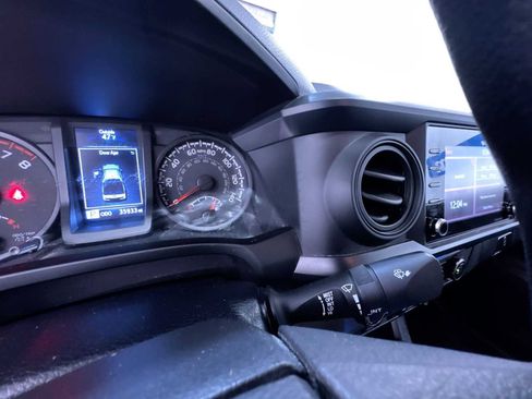 Used 2022 Toyota Tacoma SR image 19