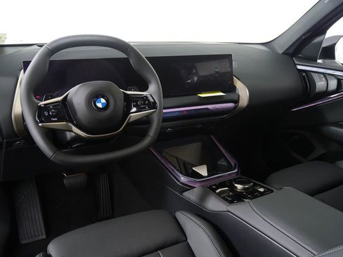 Used 2025 BMW X3 xDrive30i w/ Premium Package image 17