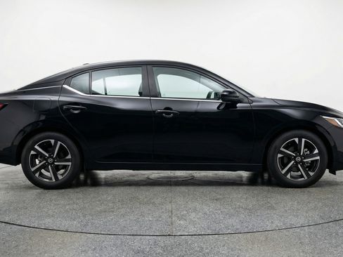 Used 2025 Nissan Sentra SV image 11