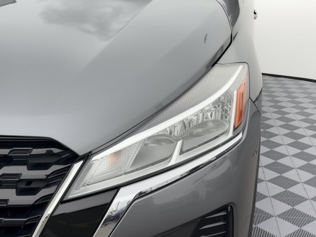 Used 2023 Nissan Kicks S FWD image 12