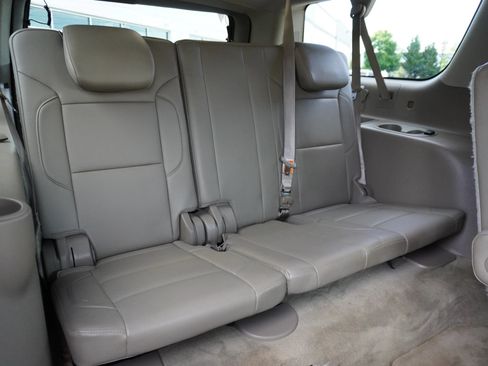 Used 2015 Chevrolet Suburban LT AWD/4WD image 14