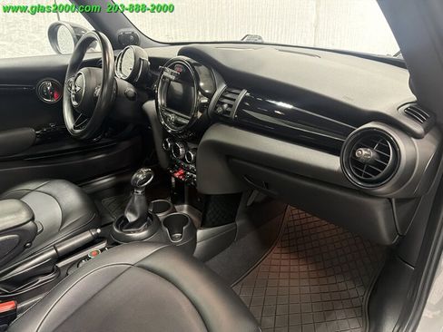 Used 2019 MINI Cooper 2-Door Hardtop FWD image 5
