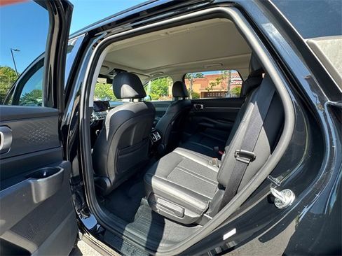 Used 2022 Kia Sorento S w/ Panoramic Sunroof Package image 19