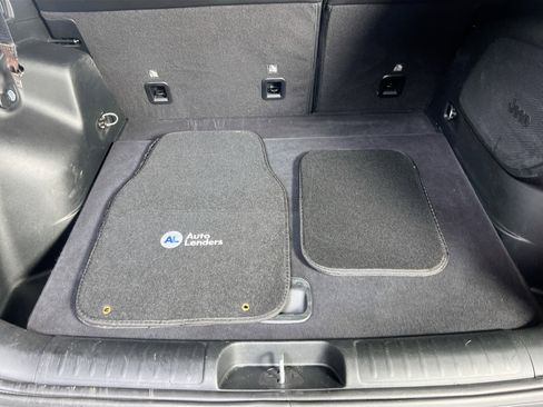 Used 2022 Jeep Cherokee Limited image 25