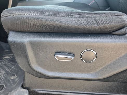 Used 2018 Ford Expedition XLT RWD image 10