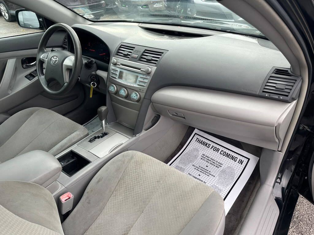 Used 2007 Toyota Camry LE FWD image 13