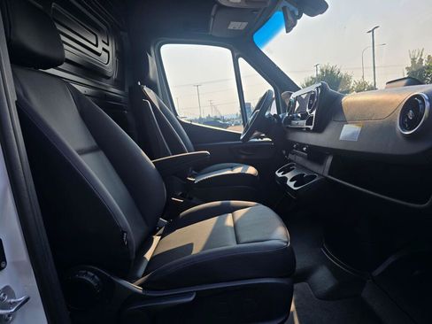 New 2026 Mercedes-Benz Sprinter 2500 image 24
