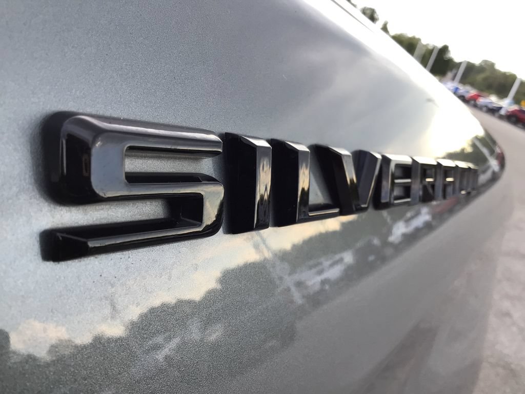 Used 2023 Chevrolet Silverado 1500 RST w/ LPO, Dark Essentials Package AWD/4WD image 15