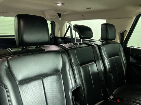 Used 2024 Ford Expedition Max XLT image 31