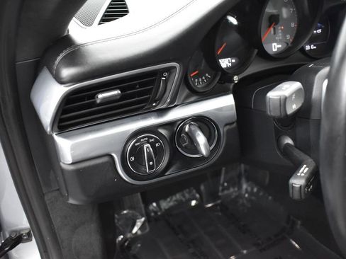 Used 2016 Porsche 911 Carrera 4S image 9
