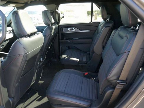 New 2026 Ford Explorer ST-Line w/ ST-Line Street Pack image 12