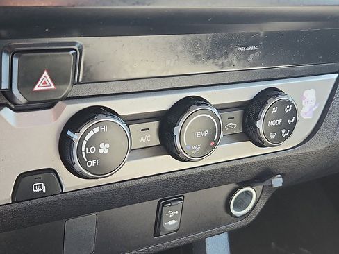 Used 2019 Toyota Tacoma SR RWD image 8