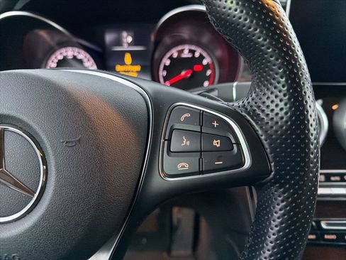 Used 2017 Mercedes-Benz GLC 300 4MATIC image 30