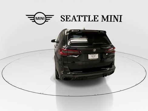 Used 2020 BMW X5 M50i w/ Executive Package image 9