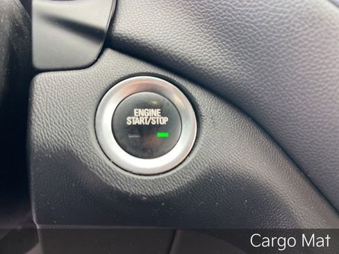 Used 2020 Chevrolet Equinox LT image 17