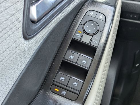 Used 2023 Nissan Rogue SV FWD image 20