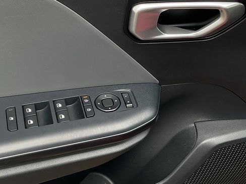 Used 2025 Kia K4 LXS image 12