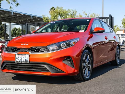 Used 2023 Kia Forte LXS w/ LXS Technology Package FWD image 3