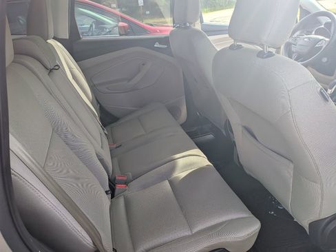 Used 2018 Ford Escape SE w/ SE Sync 3 Package AWD/4WD image 9