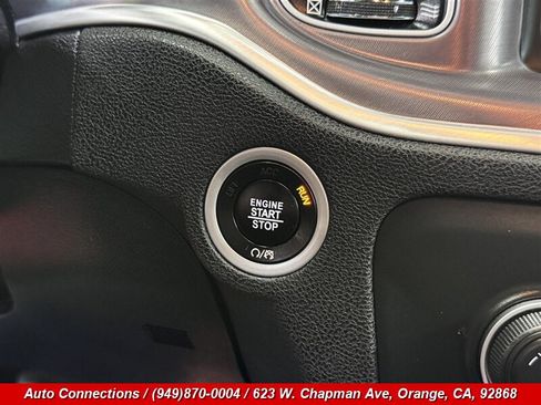 Used 2022 Dodge Charger SXT RWD image 18
