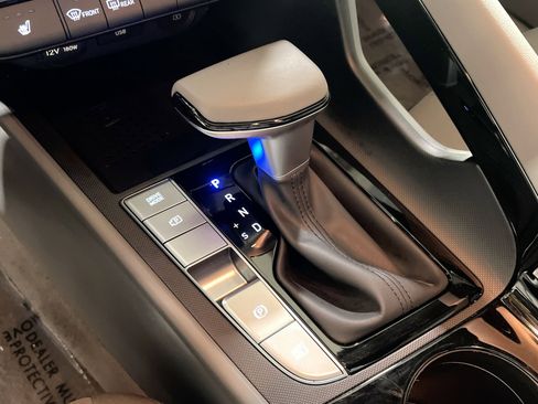 Used 2023 Hyundai Elantra SEL w/ Convenience Package image 21