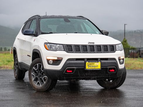 Used 2019 Jeep Compass Trailhawk w/ Cold Weather Group AWD/4WD image 1
