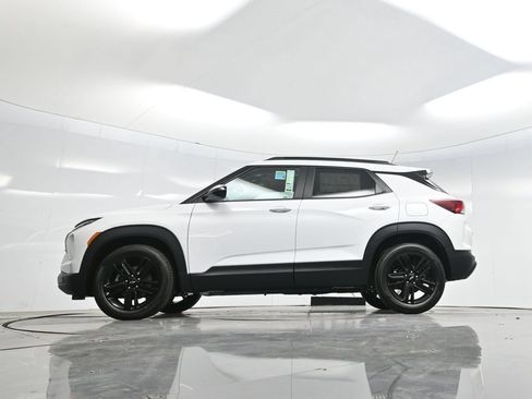 New 2026 Chevrolet TrailBlazer LT w/ Convenience Package FWD image 7