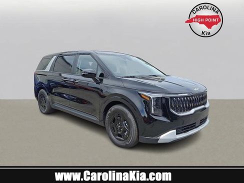 New 2025 Kia Carnival image 1