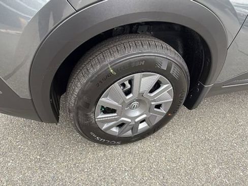 New 2026 Nissan Kicks S image 9