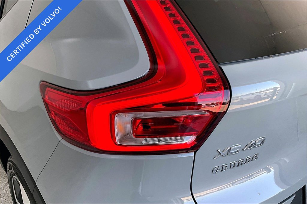 Used 2024 Volvo XC40 B5 Plus w/ Protection Package Premier AWD/4WD image 35