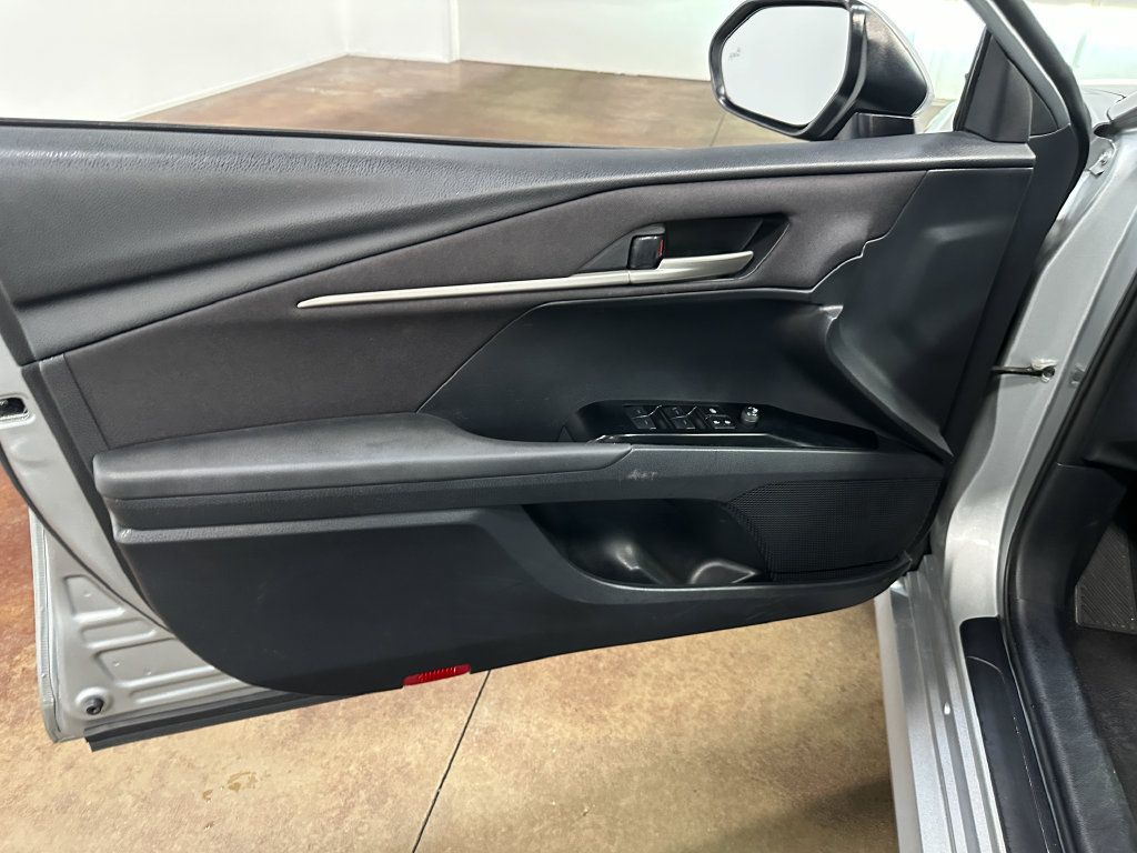 Used 2025 Toyota Camry LE FWD image 62