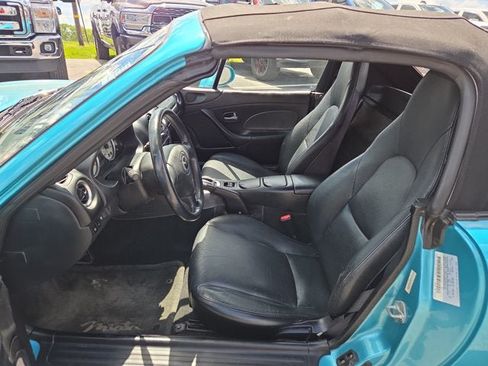 Used 2003 MAZDA MX-5 Miata RWD image 9