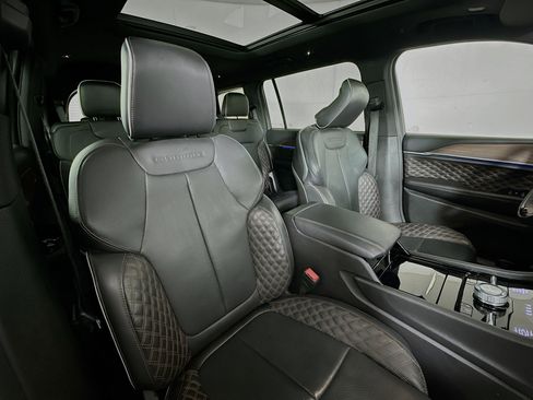 Used 2023 Jeep Grand Cherokee L Summit w/ Advanced Protech Group IV image 30