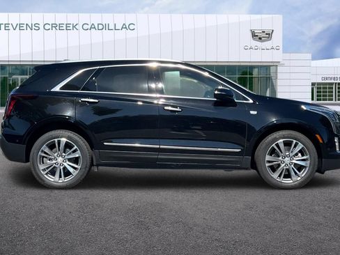 Used 2025 Cadillac XT5 Premium Luxury w/ Technology Package AWD/4WD image 2