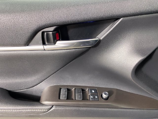 Used 2021 Toyota Camry XSE AWD/4WD image 14