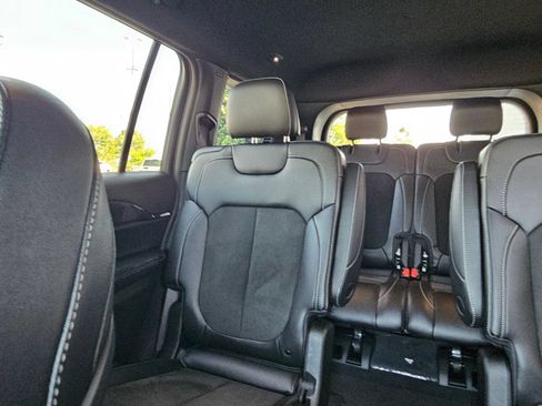Used 2023 Jeep Grand Cherokee L Laredo AWD/4WD image 25