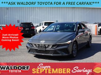 Used 2024 Hyundai Elantra Blue image 1