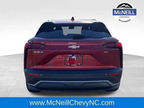 Used 2024 Chevrolet Blazer EV LT image 6