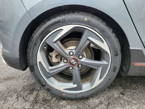 Used 2019 Hyundai Veloster Turbo Ultimate image 5