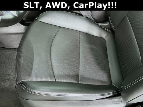 Used 2024 GMC Terrain SLT image 20