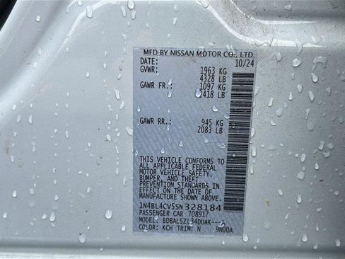 Used 2025 Nissan Altima 2.5 SR w/ SR Premium Package FWD image 29
