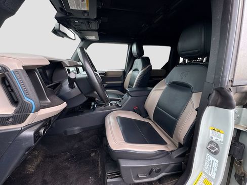 Used 2023 Ford Bronco Wildtrak AWD/4WD image 5