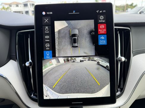 New 2026 Volvo XC60 T8 Ultra w/ Protection Package Premier image 22