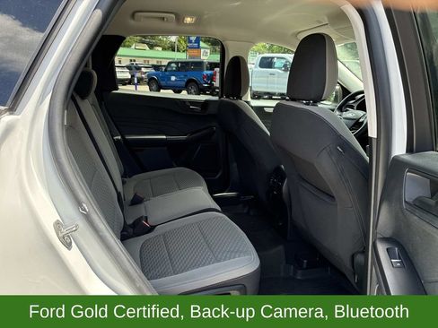 Used 2022 Ford Escape SE w/ Cold Weather Package AWD/4WD image 10